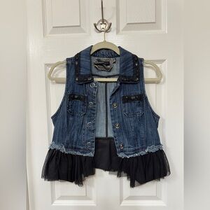 Twelve by Twelve Women’s Denim Button Up Vest